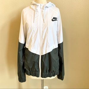 Nike windbreaker Women’s size XL